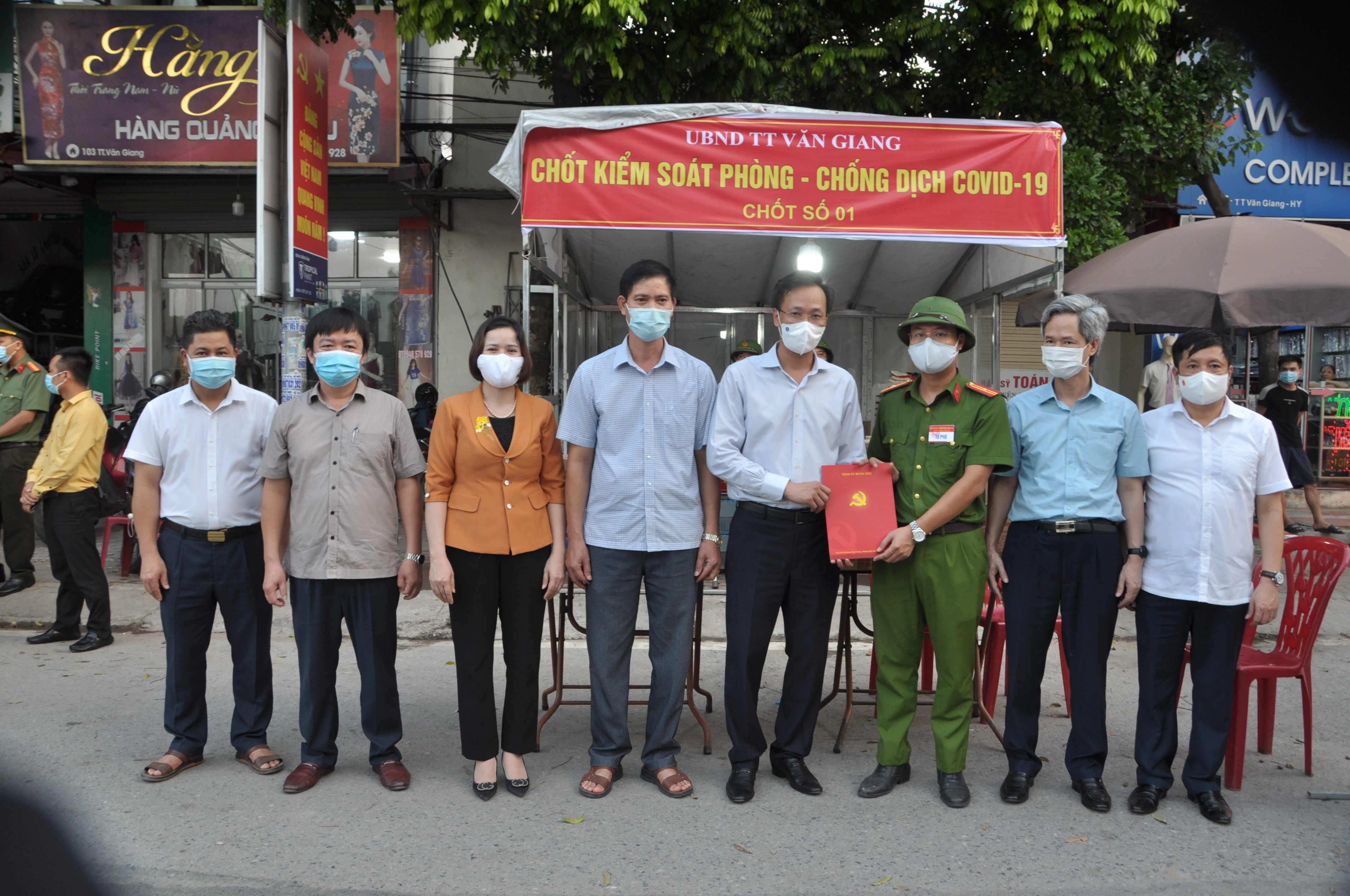   Đồng chí Bí thư Tỉnh ủy Nguyễn Hữu Nghĩa kiểm tra công tác phòng, chống dịch Covid-19